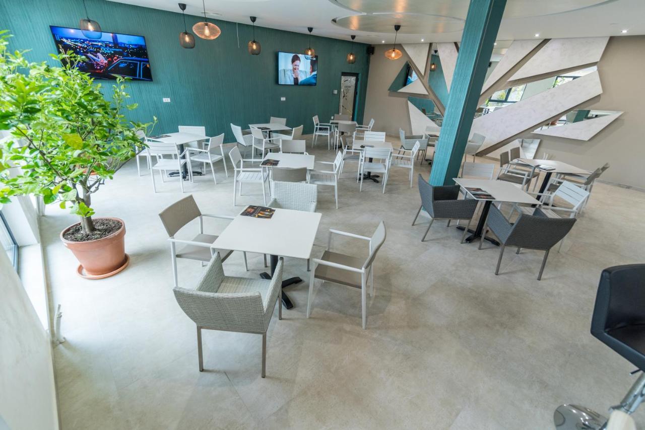 Hotel Euforia Lounge Šabac Buitenkant foto