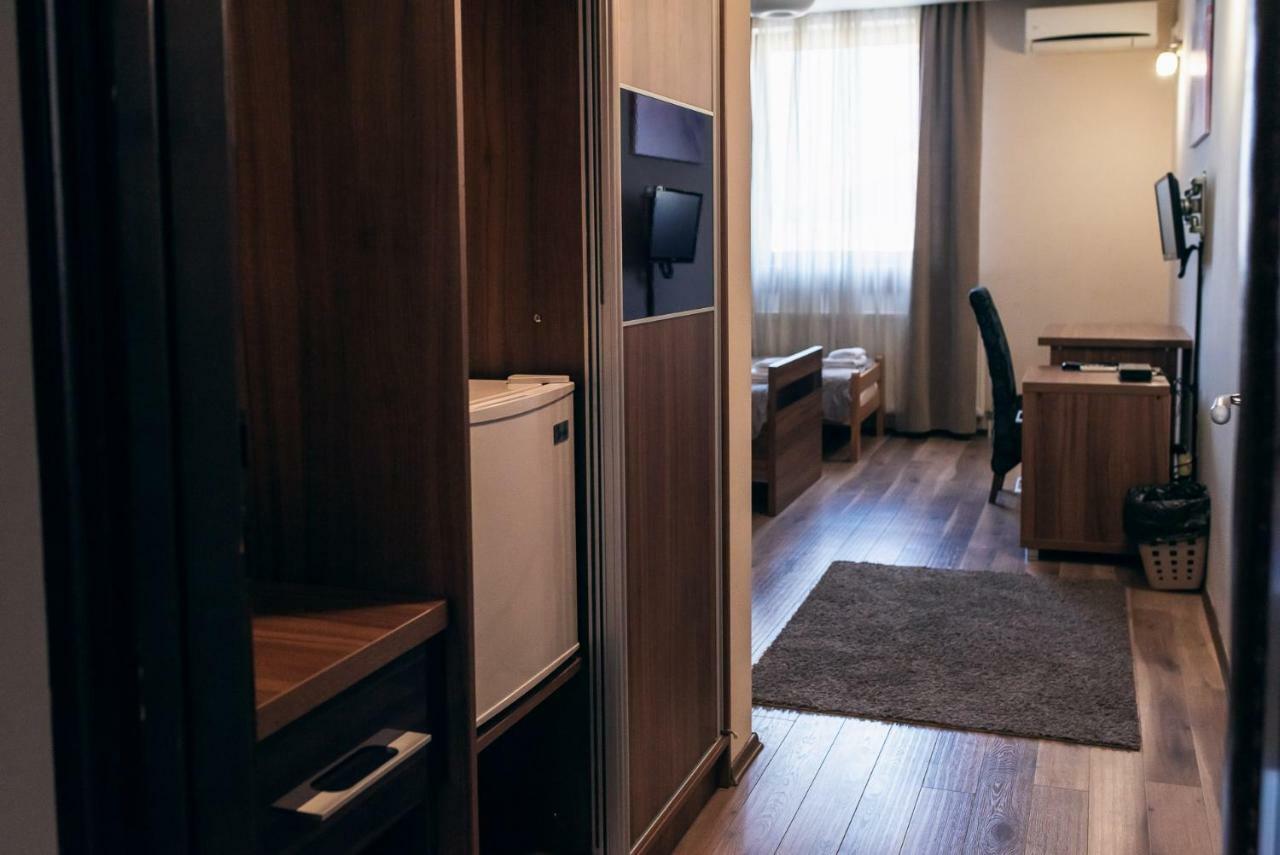 Hotel Euforia Lounge Šabac Buitenkant foto